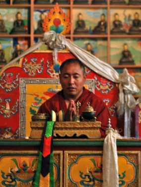 khenpo awang
